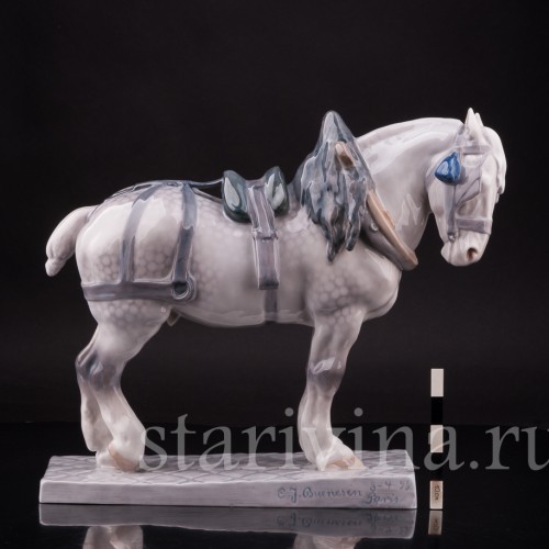 Фарфоровая статуэтка лошади Першерон, Royal Copenhagen, Дания, 1955 год.