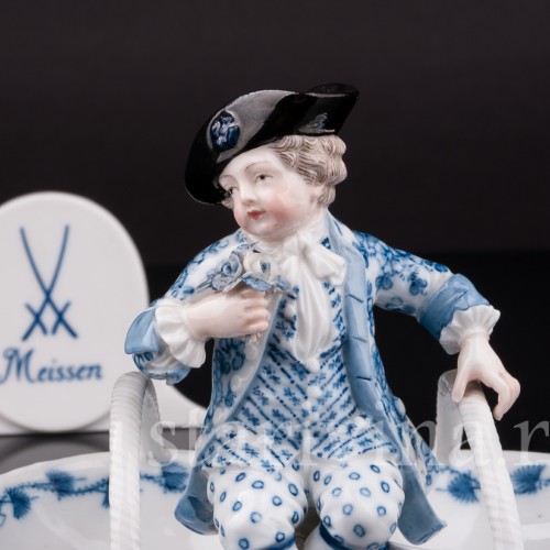 Фарфоровая статуэтка Мальчик с корзинами, Meissen, Германия, сер.19 - нач. 20 вв.