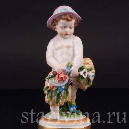 Фигурка из фарфора Аллегория лета, путти со снопом, Muller & Co, Германия, перв. пол. 20 в.