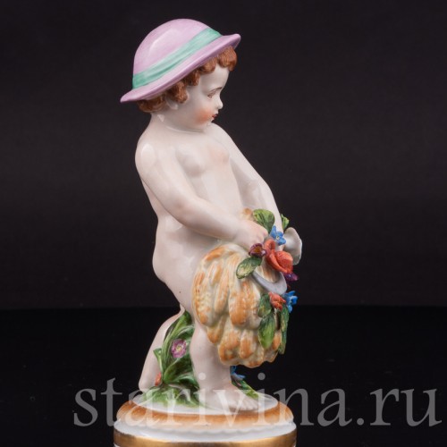 Фигурка из фарфора Аллегория лета, путти со снопом, Muller & Co, Германия, перв. пол. 20 в.