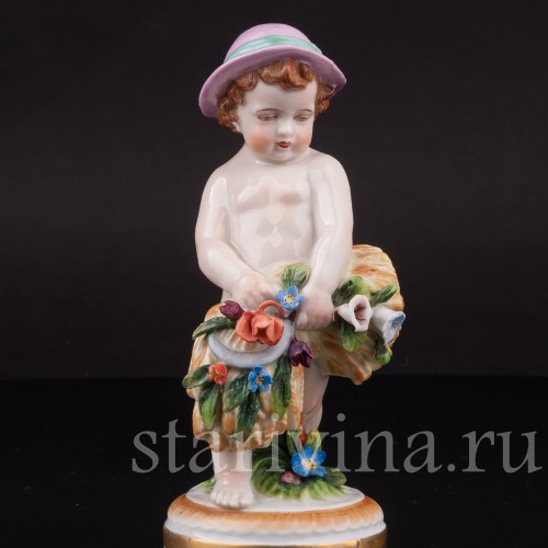 Фигурка из фарфора Аллегория лета, путти со снопом, Muller & Co, Германия, перв. пол. 20 в.