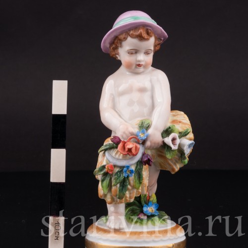Фигурка из фарфора Аллегория лета, путти со снопом, Muller & Co, Германия, перв. пол. 20 в.