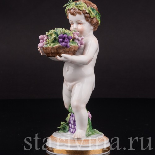 Фигурка из фарфора Аллегория осени, путти с виноградом, Muller & Co, Германия, перв. пол. 20 в.