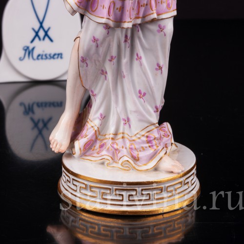 Фарфоровая статуэтка Гора, одна из дочерей Зевса и Фемиды, Meissen, Германия, пер. пол. 19 в.