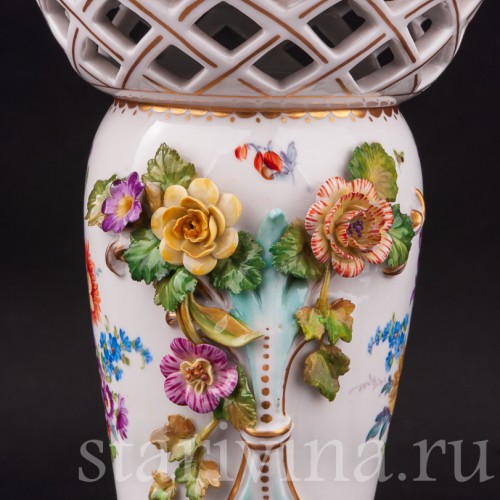 Декоративная фарфоровая Ваза с птичкой, Volkstedt, Германия, 19 в.