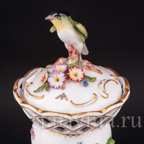 Декоративная фарфоровая Ваза с птичкой, Volkstedt, Германия, 19 в.