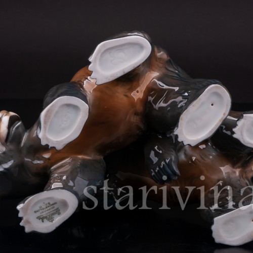 Статуэтка из фарфора Играющие медвежата, Rosenthal, Германия, 1944 год.