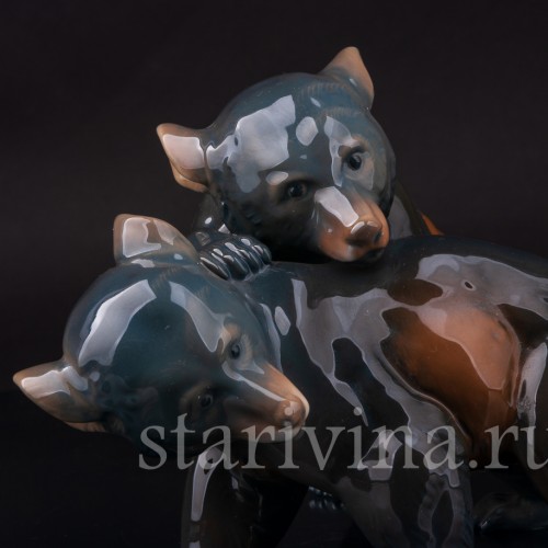Статуэтка из фарфора Играющие медвежата, Rosenthal, Германия, 1944 год.