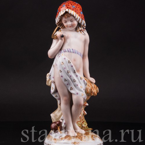 Статуэтка из фарфора Аллегория осени, малыш с серпом, Dressel, Kister & Co, Германия, нач. 20 века.