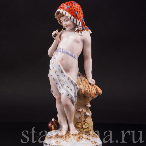 Статуэтка из фарфора Аллегория осени, малыш с серпом, Dressel, Kister & Co, Германия, нач. 20 века.