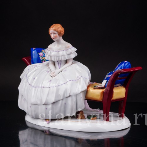 Фарфоровая статуэтка Девушка с книгами, E. A. Muller, Германия, 1890-1927 гг.