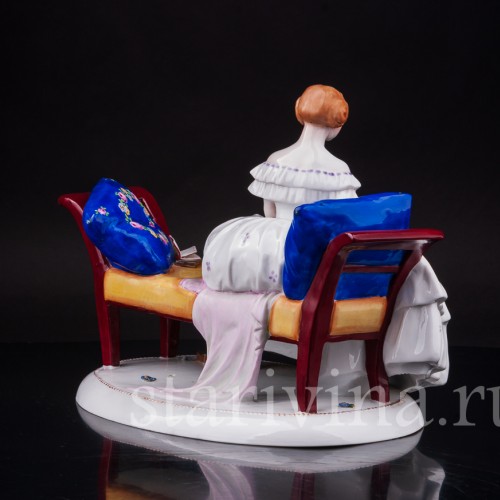 Фарфоровая статуэтка Девушка с книгами, E. A. Muller, Германия, 1890-1927 гг.