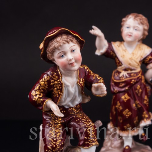 Парные фарфоровые статуэтки Танцующие дети, Volkstedt, Германия, кон. 19 в.