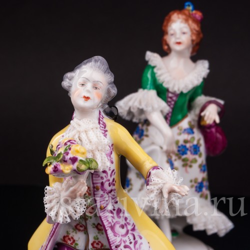Фарфоровые статуэтки Галантая пара, кружевная, Volkstedt, Германия, вт. пол. 20 в.
