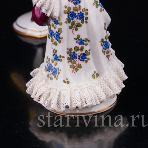 Фарфоровые статуэтки Галантая пара, кружевная, Volkstedt, Германия, вт. пол. 20 в.