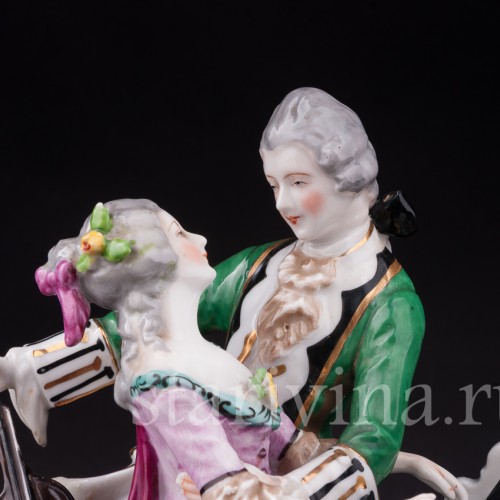 Композиция из фарфора Музицирующая пара, музыкальная шкатулка, Дрезден, Германия, пер. пол. 20 в.