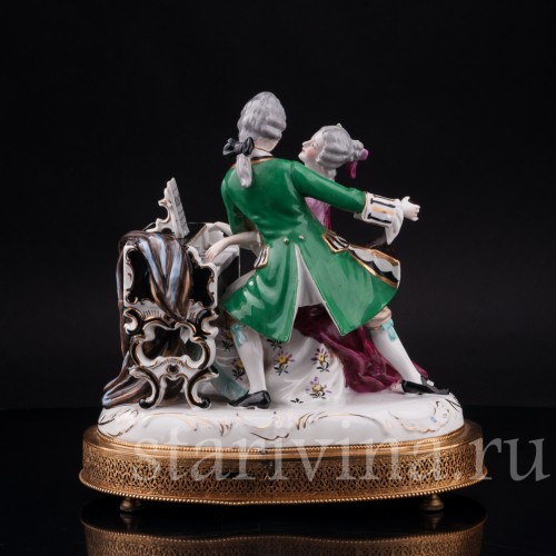 Композиция из фарфора Музицирующая пара, музыкальная шкатулка, Дрезден, Германия, пер. пол. 20 в.