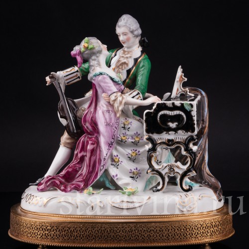Композиция из фарфора Музицирующая пара, музыкальная шкатулка, Дрезден, Германия, пер. пол. 20 в.
