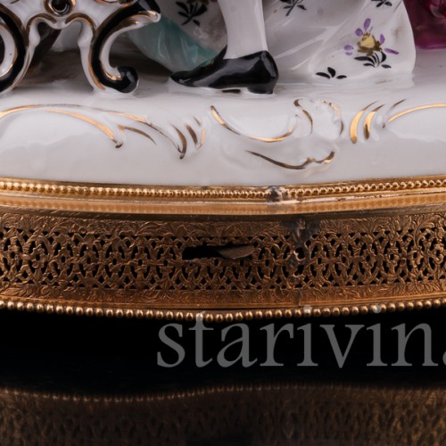 Композиция из фарфора Музицирующая пара, музыкальная шкатулка, Дрезден, Германия, пер. пол. 20 в.