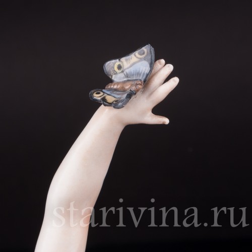 Фарфоровая статуэтка Аллегория весны, малыш с бабочкой, Dressel, Kister & Co, Германия, нач. 20 в.