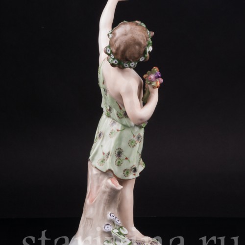 Фарфоровая статуэтка Аллегория весны, малыш с бабочкой, Dressel, Kister & Co, Германия, нач. 20 в.