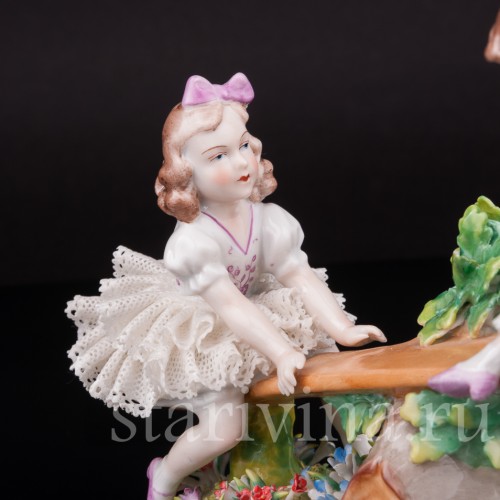 Девочки на качелях, кружевная, Sitzendorf, Германия, сер. 20 в