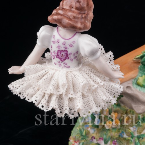 Девочки на качелях, кружевная, Sitzendorf, Германия, сер. 20 в