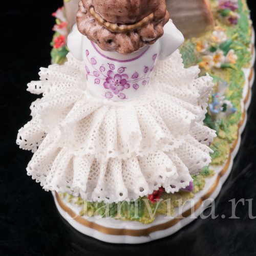 Девочки на качелях, кружевная, Sitzendorf, Германия, сер. 20 в