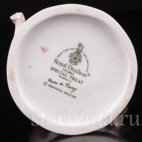 Фигурка из фарфора Девочка с леденцом, Royal Doulton, Великобритания, 1994 г.