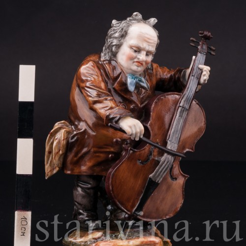 Фигурка из фарфора Музыкант с контрабасом, Дрезден, Германия, нач. 20 в.