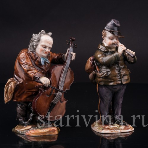 Фигурка из фарфора Музыкант с контрабасом, Дрезден, Германия, нач. 20 в.