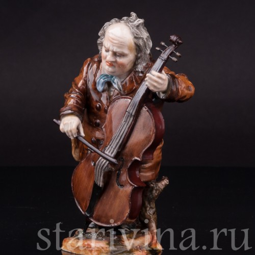 Фигурка из фарфора Музыкант с контрабасом, Дрезден, Германия, нач. 20 в.