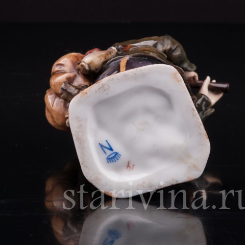 Фигурка из фарфора Музыкант с гобоем, Дрезден, Германия, нач. 20 в.