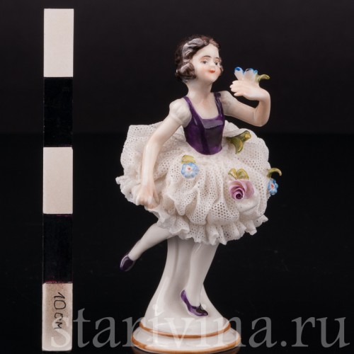 Фигурка из фарфора Балерина с цветком, кружевная миниатюра, Volkstedt, Германия, пер. пол. 20 в.