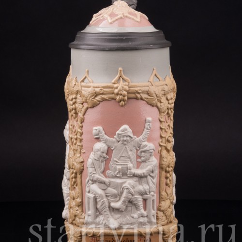 Старинная пивная кружка Сцены в таверне, 1 л, Villeroy & Boch, Германия, 1908 г.