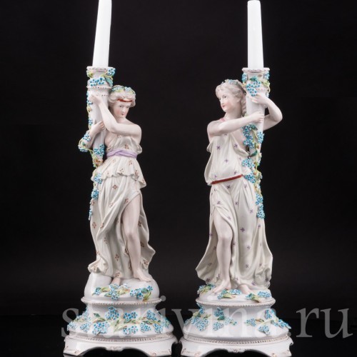 Старинные фарфоровые Два подсвечника с фигурами девушек, Дрезден, Германия, кон. 19 в.