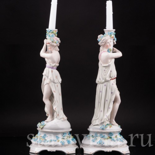 Старинные фарфоровые Два подсвечника с фигурами девушек, Дрезден, Германия, кон. 19 в.