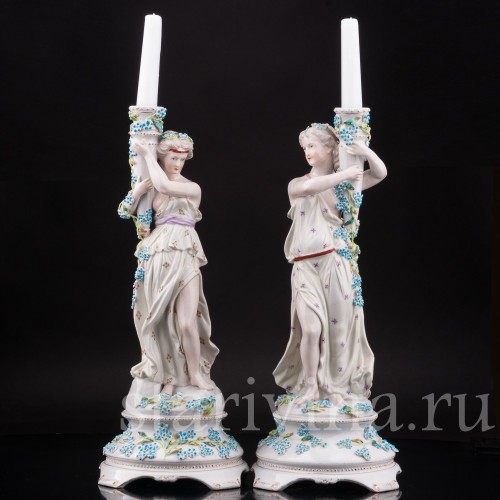 Старинные фарфоровые Два подсвечника с фигурами девушек, Дрезден, Германия, кон. 19 в.