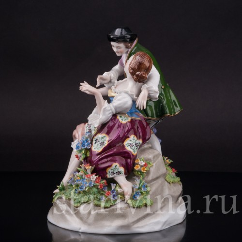 Фарфоровая статуэтка Пасторальная пара, Sitzendorf, Германия, вт. пол. 20 века.