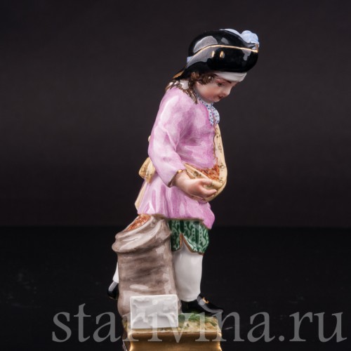 Фигурка из фарфора Мальчик-сеятель (Телец), KPM, Германия, сер. 20 в.
