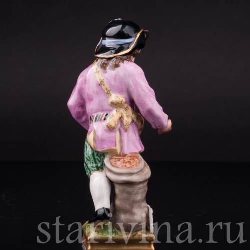 Фигурка из фарфора Мальчик-сеятель (Телец), KPM, Германия, сер. 20 в.