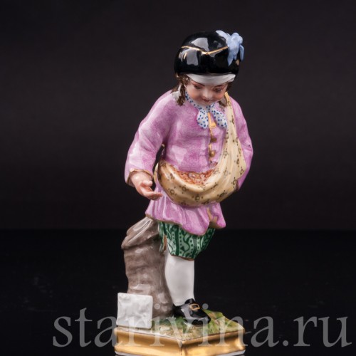 Фигурка из фарфора Мальчик-сеятель (Телец), KPM, Германия, сер. 20 в.