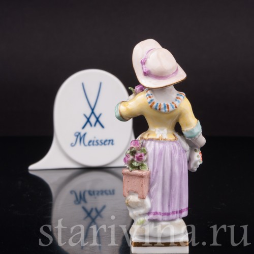 Фигурка из фарфора Девочка с гнездом и цветком, Meissen, Германия, 1952 г.