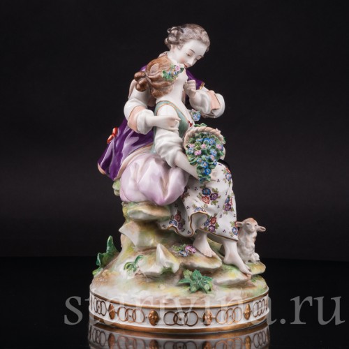 Фарфоровая статуэтка Пасторальная пара с незабудками, Volkstedt, Германия, нач. 20 в.
