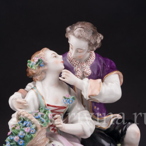 Фарфоровая статуэтка Пасторальная пара с незабудками, Volkstedt, Германия, нач. 20 в.