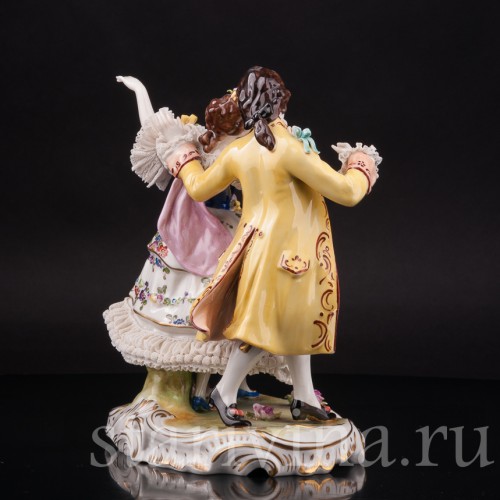 Фарфоровая статуэтка балерины Мари Анн Камарго с кавалером, кружевная, Volkstedt, Германия, сер. 20 в.