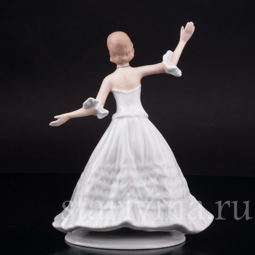 Статуэтка из фарфора Танцующая девушка, Wallendorf, Германия, 1963-90 гг.