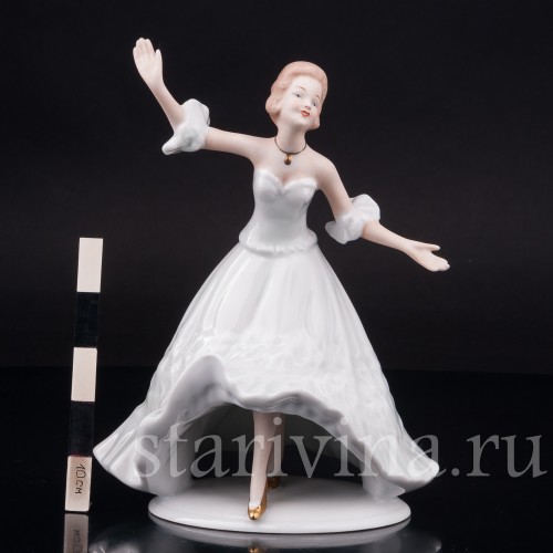 Статуэтка из фарфора Танцующая девушка, Wallendorf, Германия, 1963-90 гг.