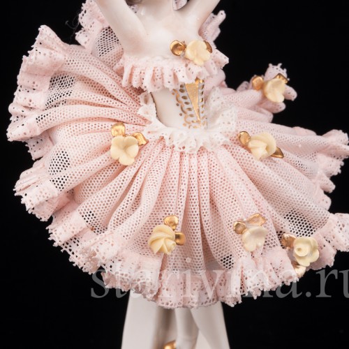 Фарфоровая статуэтка Балерина с поднятыми руками, кружевная, Ackermann & Fritze, Германия, пер. пол. 20 в.