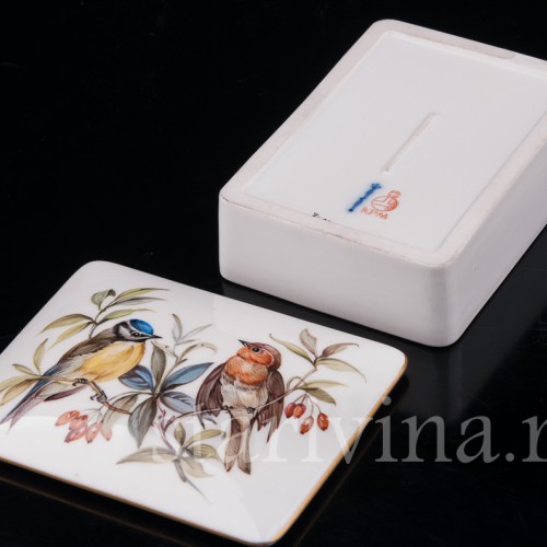 Фарфоровая шкатулка Малиновка и лазоревка, KPM, Германия, 1962-1992 гг.